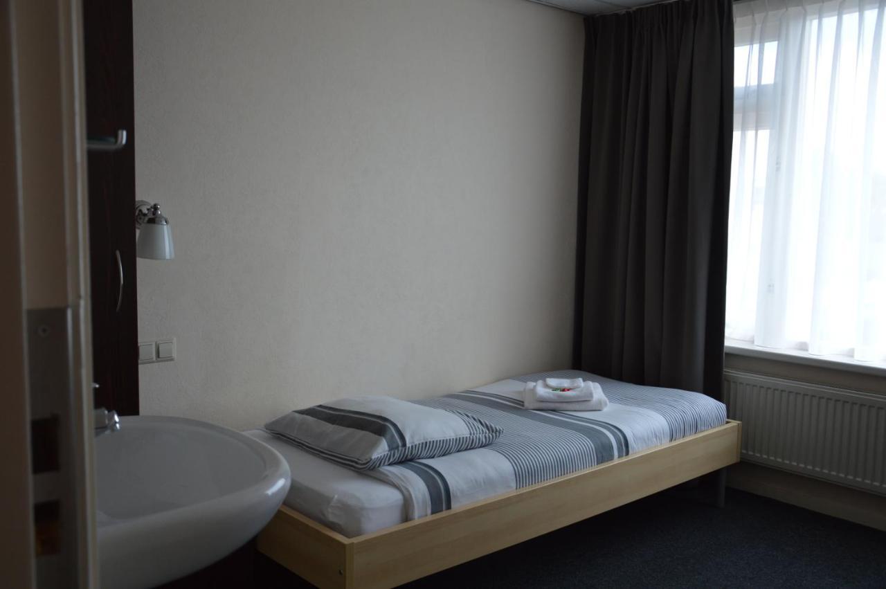 Hotel Pico Rozenburg Extérieur photo